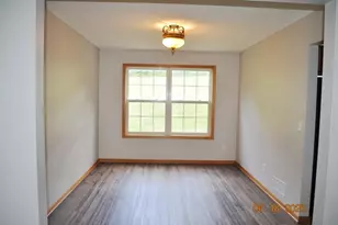 4926 Rusten Rd, Eagan, MN 55122 - Photo 5