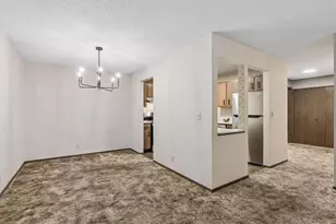 5607 Green Cir Dr, Hopkins, MN 55343 - Photo 9