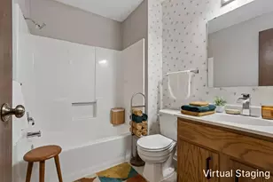 5607 Green Cir Dr, Hopkins, MN 55343 - Photo 5