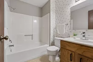 5607 Green Cir Dr, Hopkins, MN 55343 - Photo 13