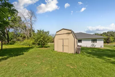 1135 5th Avenue SW, Faribault, MN 55021 - Photo 9