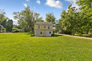1135 5th Ave SW, Faribault, MN 55021 - Photo 7