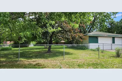 7008 Florida Avenue N, Brooklyn Park, MN 55428 - Photo 5