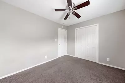 1004 Western Avenue N, Saint Paul, MN 55117 - Photo 9