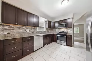 1004 Western Ave N, Saint Paul, MN 55117 - Photo 7