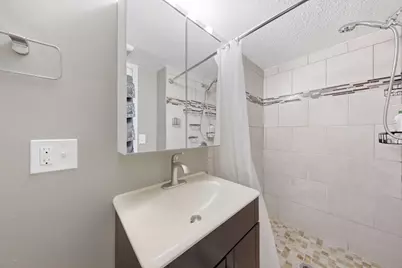 1004 Western Avenue N, Saint Paul, MN 55117 - Photo 19