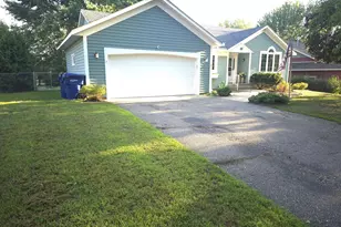 906 21st St SE, Saint Cloud, MN 56304 - Photo 1