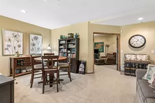 10102 Indigo Dr, Eden Prairie, MN 55347 - Photo 9