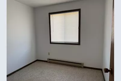120 E 13th Street, Blue Earth, MN 56013 - Photo 17