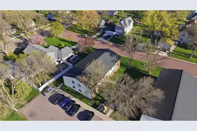 120 E 13th Street, Blue Earth, MN 56013 - Photo 7