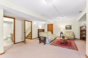 821 Ivy Ln, Eagan, MN 55123 - Photo 15
