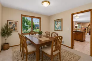 3109 Chelsea Ct, Burnsville, MN 55337 - Photo 9