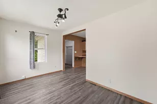 100 3rd Ave SE, New London, MN 56273 - Photo 23