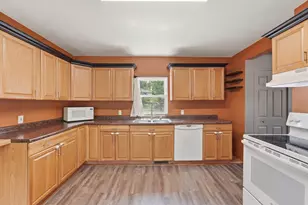 100 3rd Ave SE, New London, MN 56273 - Photo 9