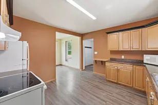 100 3rd Ave SE, New London, MN 56273 - Photo 13