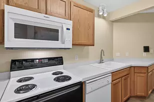2407 Harvest Way, Chanhassen, MN 55317 - Photo 13
