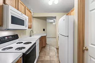2407 Harvest Way, Chanhassen, MN 55317 - Photo 17