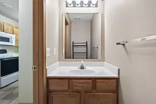 2407 Harvest Way, Chanhassen, MN 55317 - Photo 19