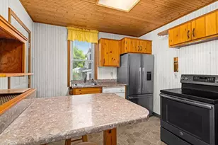 815 E 7th St, Duluth, MN 55805 - Photo 17