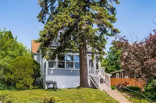 815 E 7th St, Duluth, MN 55805 - Photo 3