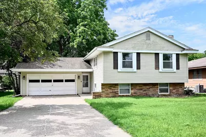 1775 Gilmore Avenue, Winona, MN 55987 - Photo 1