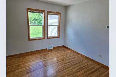 2011 Northwood Drive, North Saint Paul, MN 55109 - Photo 31