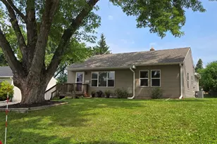 2011 Northwood Dr, North Saint Paul, MN 55109 - Photo 47