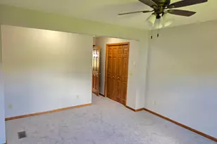 2011 Northwood Dr, North Saint Paul, MN 55109 - Photo 29