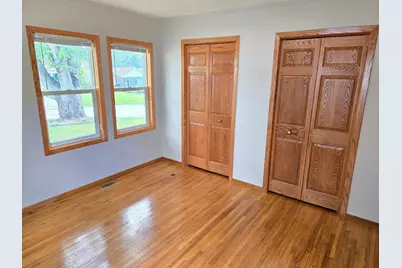 2011 Northwood Drive, North Saint Paul, MN 55109 - Photo 33