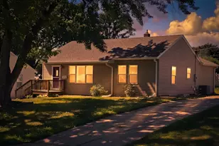 2011 Northwood Dr, North Saint Paul, MN 55109 - Photo 25