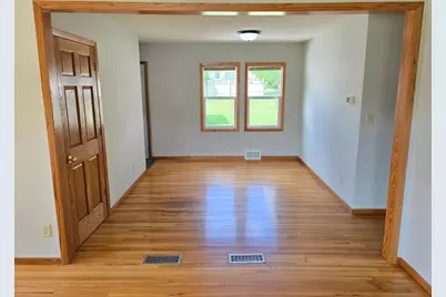 2011 Northwood Drive, North Saint Paul, MN 55109 - Photo 17