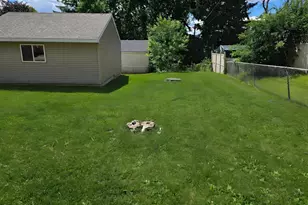 2011 Northwood Dr, North Saint Paul, MN 55109 - Photo 7