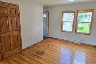 2011 Northwood Dr, North Saint Paul, MN 55109 - Photo 23
