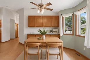 724 Victoria Ct, Stillwater, MN 55082 - Photo 7