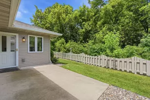 724 Victoria Ct, Stillwater, MN 55082 - Photo 1