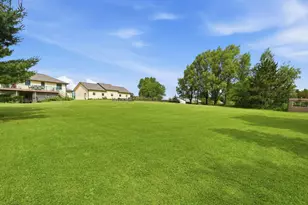 483 Prairie Ln, Hudson, WI 54016 - Photo 23