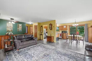 483 Prairie Ln, Hudson, WI 54016 - Photo 5