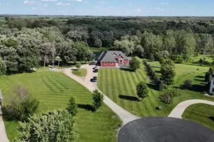 75184 118th Ave, Blooming Prairie, MN 55917 - Photo 3