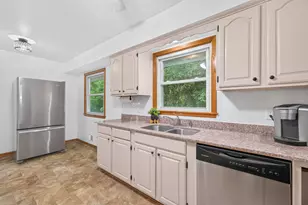 3249 Scott Ave N, Golden Valley, MN 55422 - Photo 11