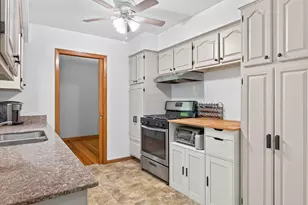 3249 Scott Ave N, Golden Valley, MN 55422 - Photo 11