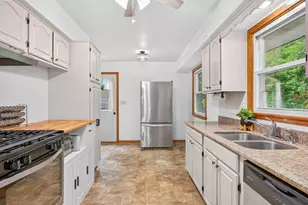 3249 Scott Ave N, Golden Valley, MN 55422 - Photo 9