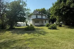 103 14th St, Brewster, MN 56119 - Photo 1