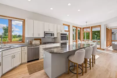 27125 Marsh Pointe Court, Excelsior, MN 55331 - Photo 9
