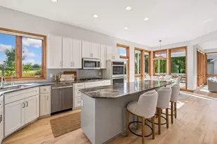 27125 Marsh Pointe Ct, Shorewood, MN 55331 - Photo 11