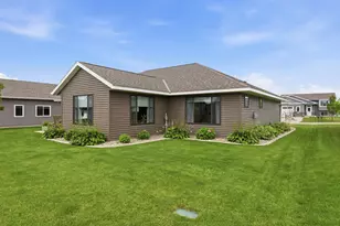 126 Detroit Ave SE, Hutchinson, MN 55350 - Photo 27