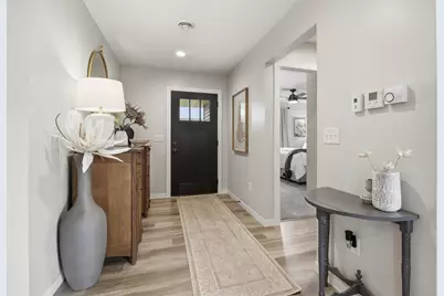 126 Detroit Avenue SE, Hutchinson, MN 55350 - Photo 11