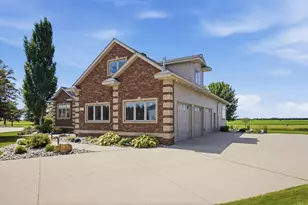4847 2nd St SW, Moorhead, MN 56560 - Photo 5