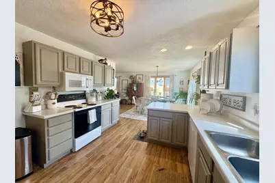208 Jacobs Way NE, Bemidji, MN 56601 - Photo 7