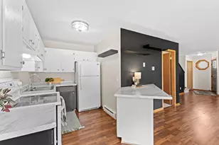 2457 Broadway Ave S, Rochester, MN 55904 - Photo 9