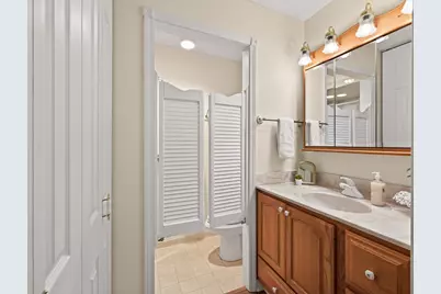 2800 Hamline Avenue N #102, Roseville, MN 55113 - Photo 15